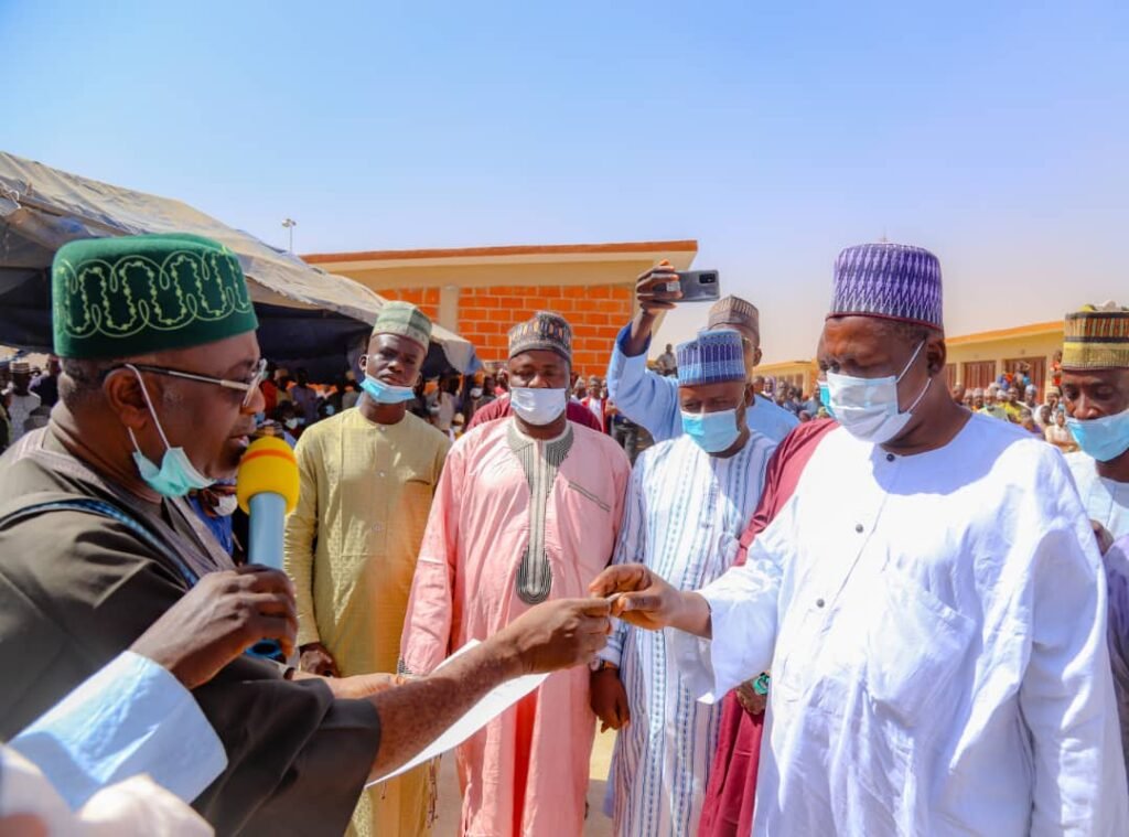 Bagudu distributes new shops to traders, promises to sustain economic activities