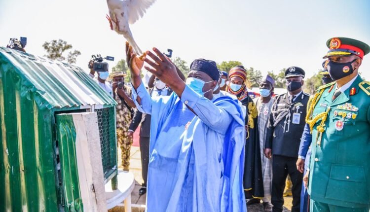 GOV. FINTIRI LAYS WREATH IN HONOR OF NATION'S FALLEN HEROES