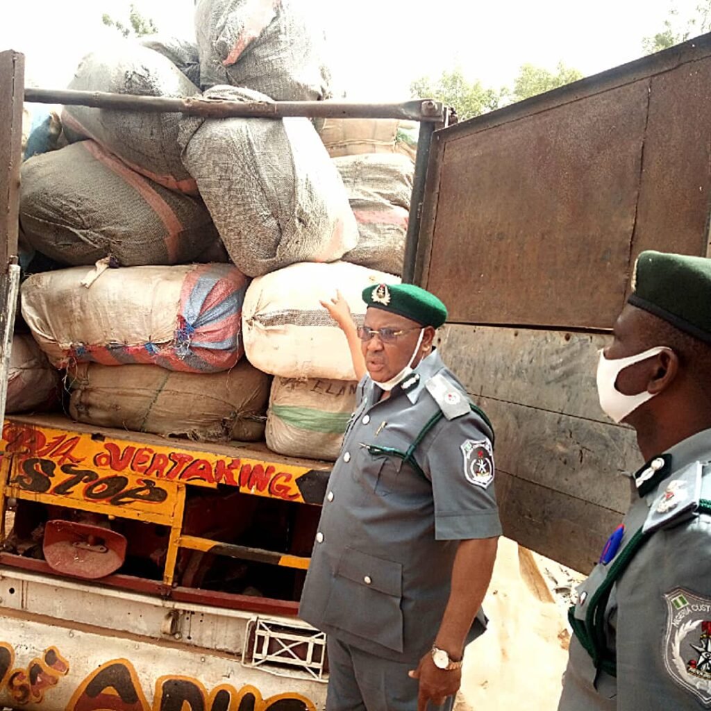 Customs seizes 227 smuggle items worth N320m, arrests 5 smugglers in Kebbi