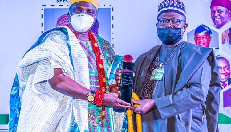 GOVERNOR FINTIRI RECEIVES PRESTIGIOUS AWARD ON EDUCATION DEVELOPMENT