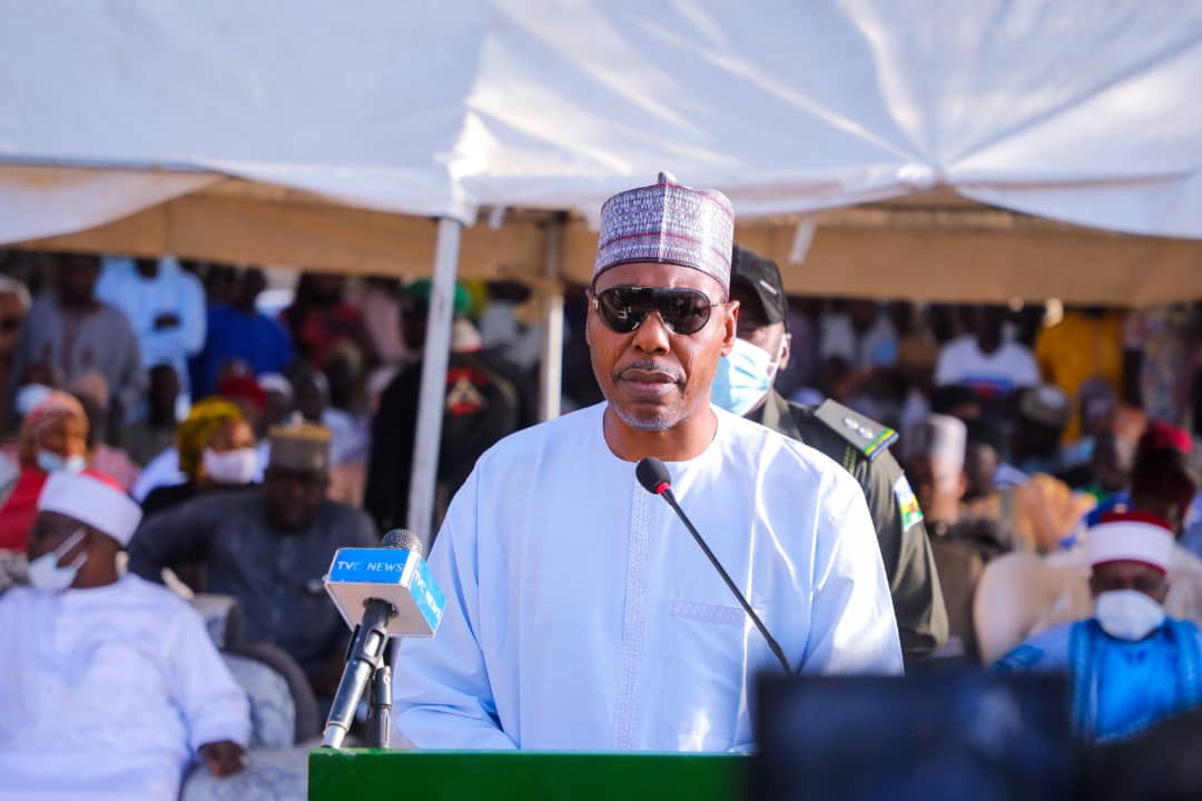 In Gwoza, Zulum shares N150m grants to traders, food to 27,000 vulnerable persons