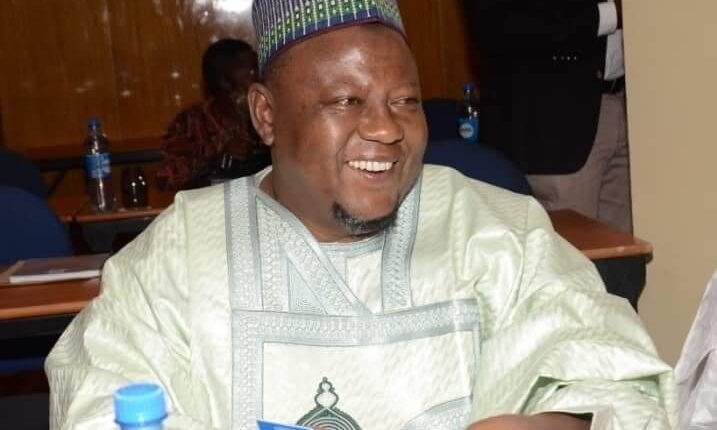 Senator Gumau Showers 100 Cars To Supporters