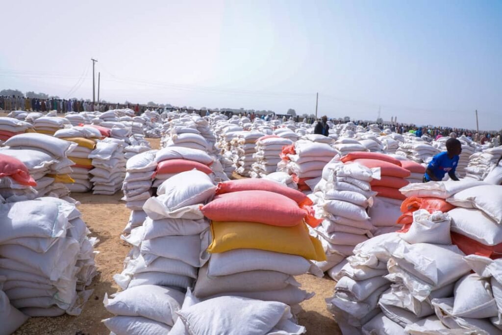Zulum visits Dikwa, shares N115m, food to 34,000  