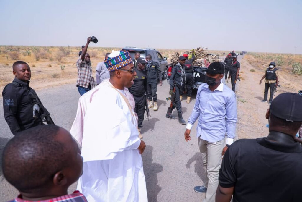 How Zulum Stopped Convoy Along Monguno To Lift 12 Women Fetching Firewood