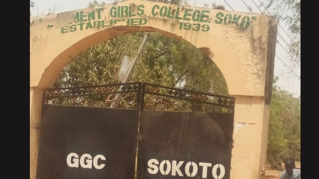 Out Break Of Gastroenteritis : 2 die ,70 Hospitalise As Government Closes School