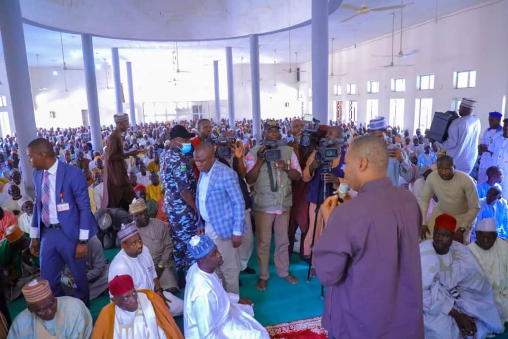 Zulum returns to Dikwa after second attack, joins Friday prayers, tells residents Buhari has given assurance