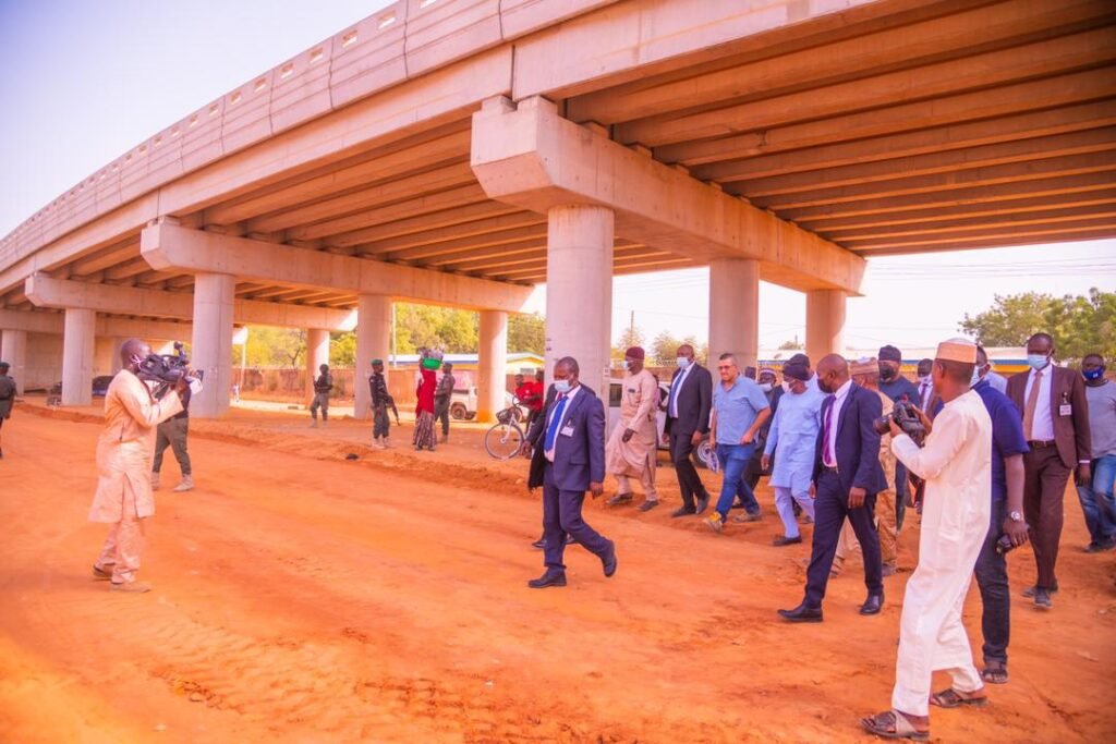 GOVERNOR FINTIRI INSPECTS SOME ROADS CONSTRUCTION IN YOLA