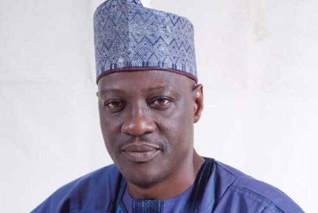 Breaking: EFCC arrests ex-Kwara gov. Ahmed