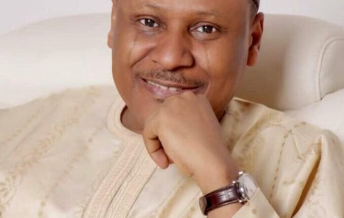 Buhari greets media guru Muhammed Idris at 55