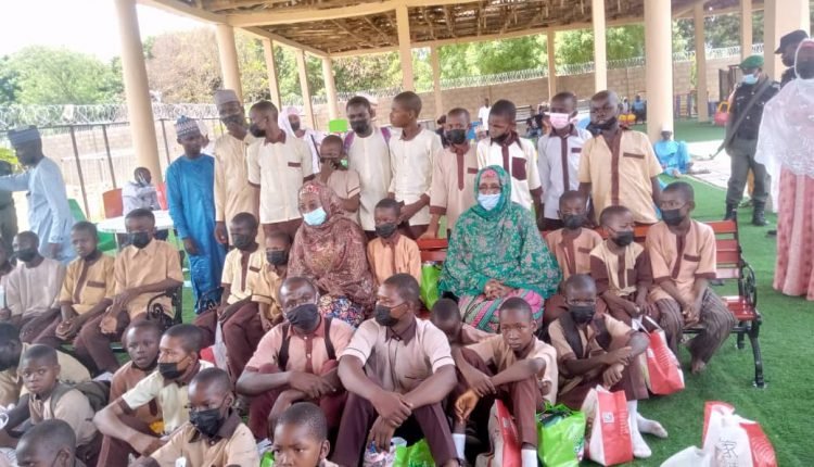 Children day Sokoto first lady share gifts to school children