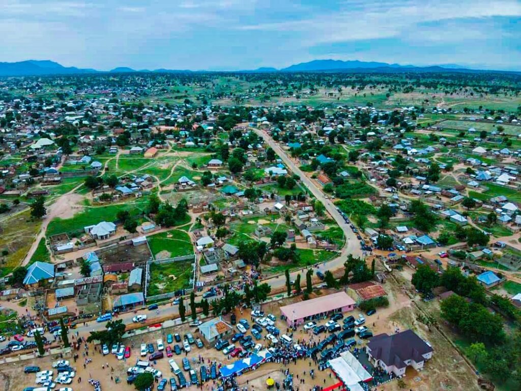 Governor Fintiri Connects Toungo Local Government To National Grid