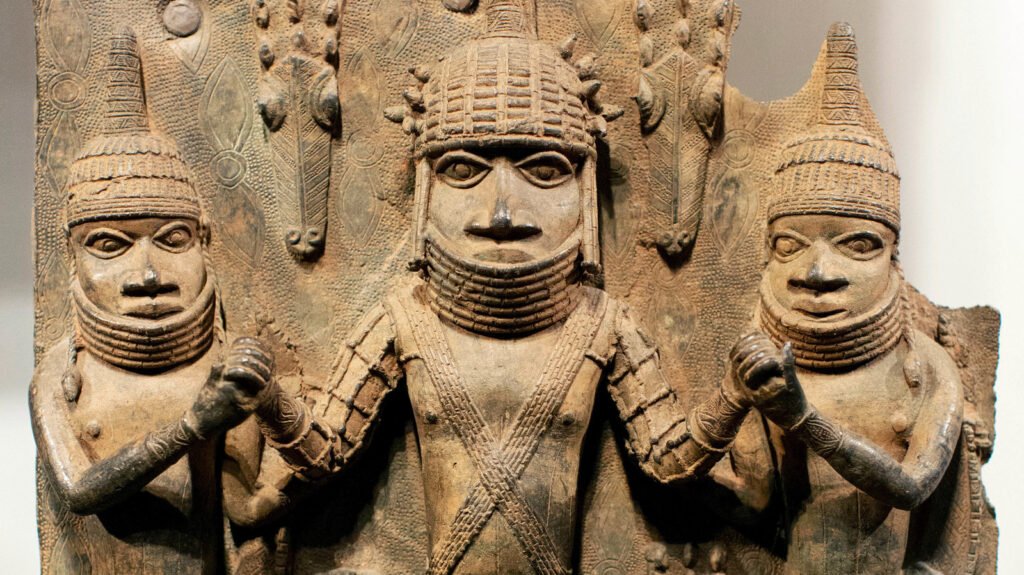 Stolen artifacts: Oba of Benin disowns impostors