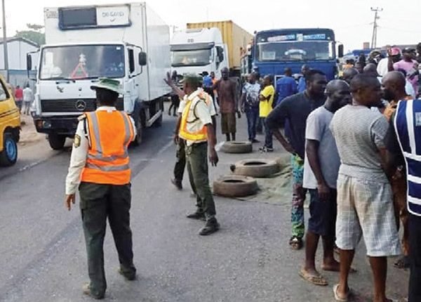 Lagos-Abeokuta expressway: TRACE cautions truck drivers against speeding