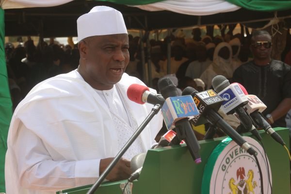 Tambuwal flags off sale of fertilizer in Sokoto