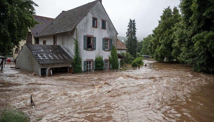5 dead, 30 missing after flash flood in northern India