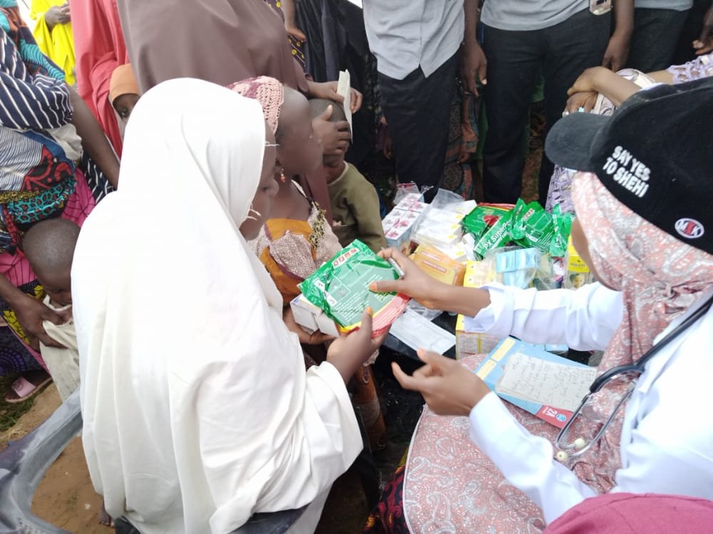 Yari’s NGO offers free medical services, cash to IDPs
