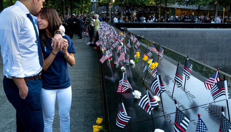 Biden, Obama, Clinton mark 9/11 in New York with display of unity