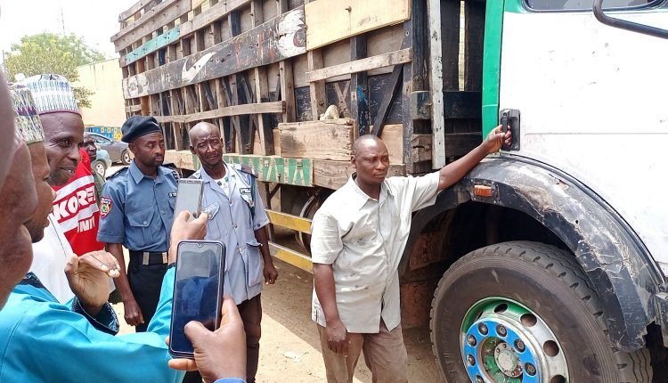 Hisbah confiscates 2 vehicles carrying assorted beer in Kano