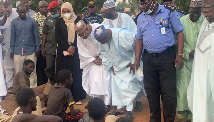 POLICE HAND OVER RESCUED ABDUCTEES TO ZAMFARA GOVERNMENT