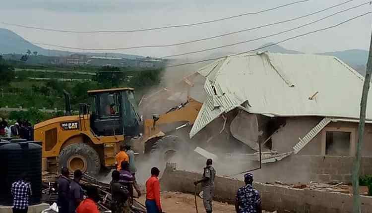 FCTA engages Abuja Airport Road communities over planned demolition