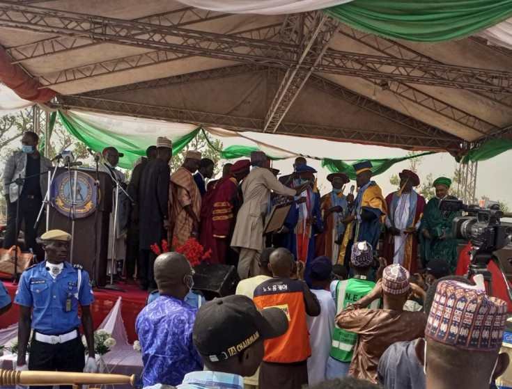 Gen. Tarfa, Okowa bag honorary doctorate degrees as Taraba Vasity graduates 8,525