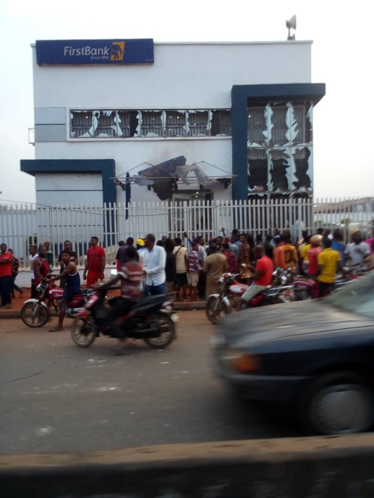 Gunmen attack Edo town, raid four banks, kill seven persons