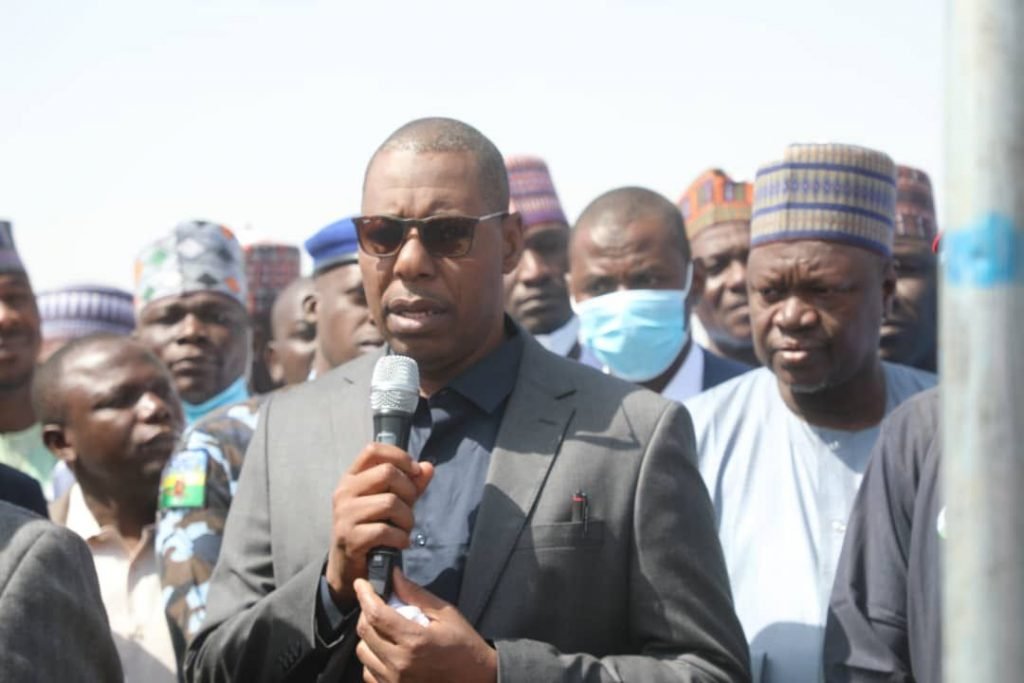 Zulum gives 18 security vehicles to military, Civilian JTF for Dikwa-Gamboru road patrols 