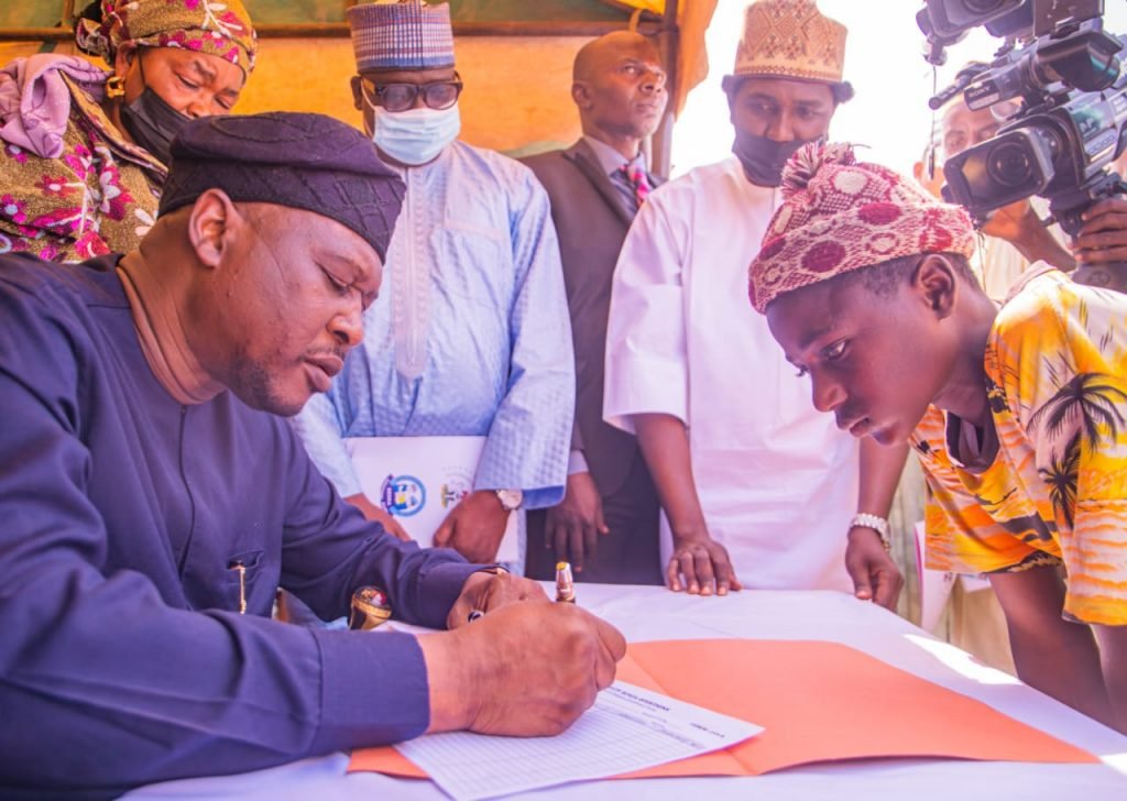 GOV. AUF ENROLS 102,400 PROFILED OUT OF SCHOOL CHILDREN FROM 21 LOCAL GOVERNMENT