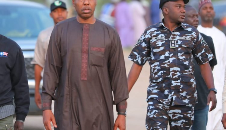 Zulum starts Ramadan from Mafa; shares N76m cash, food to 15,327 persons 