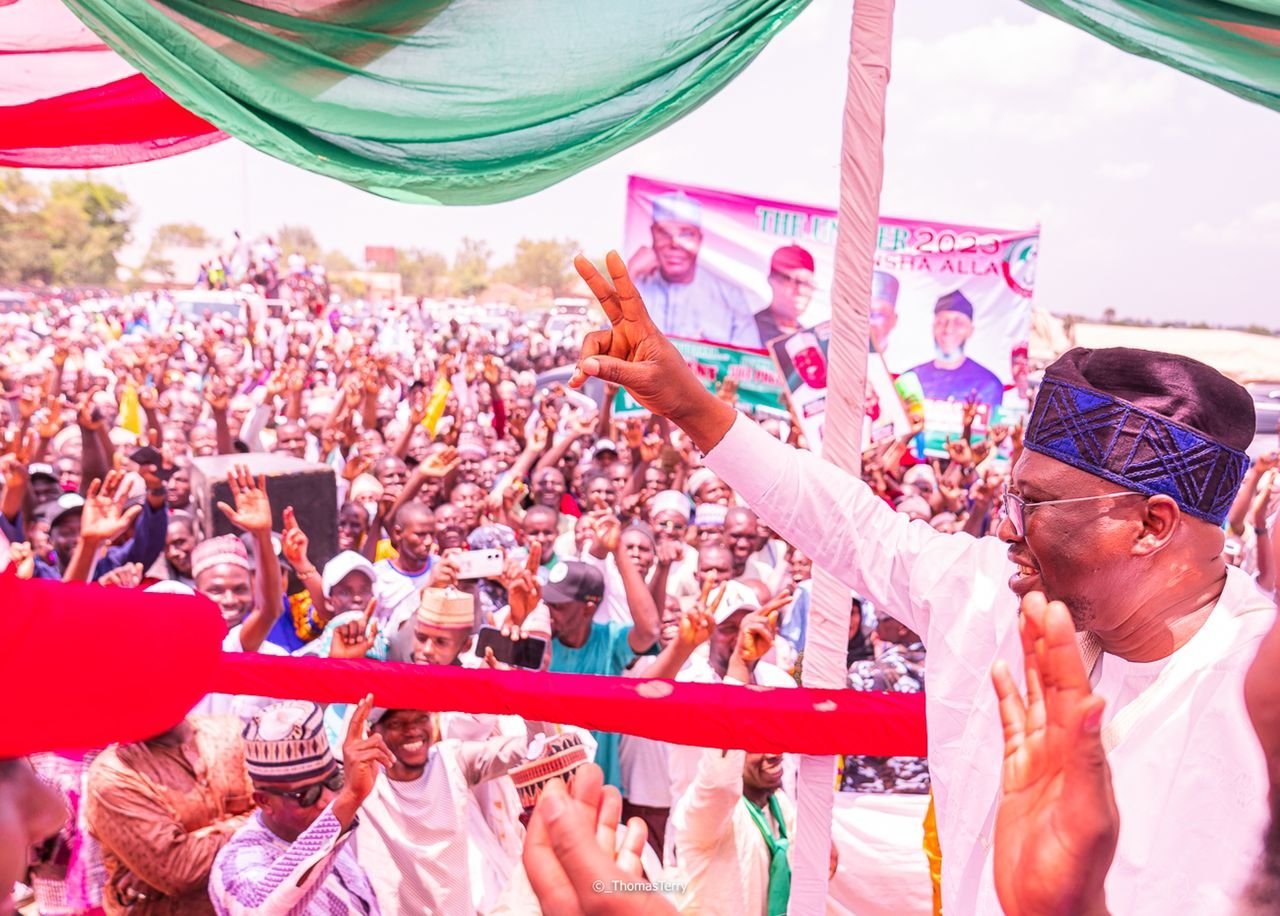 Atiku Abubakar Along with Governor Fintiri were in his hometown Jada