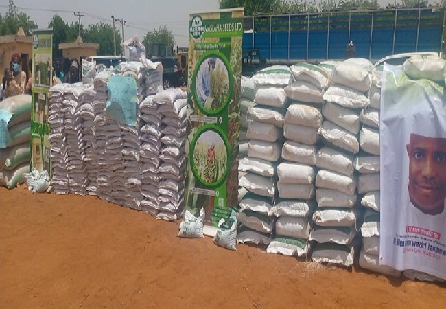 Tambuwal Flags Off Sales Of Fertilizer For 2022 Farming Season