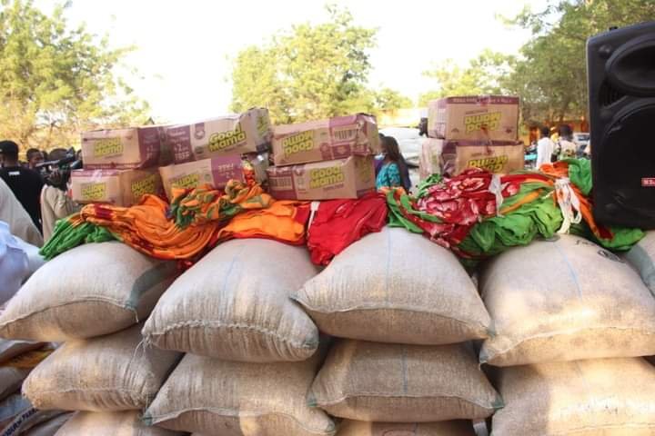 HYPPADEC donates 795 bags of assorted grains, other relief materials to flood victims in Kebbi