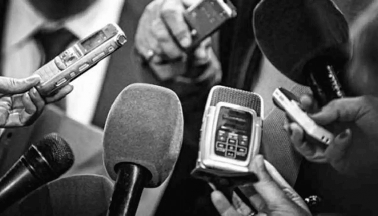 Psychiatrist advises journalists on mental health, security consciousness