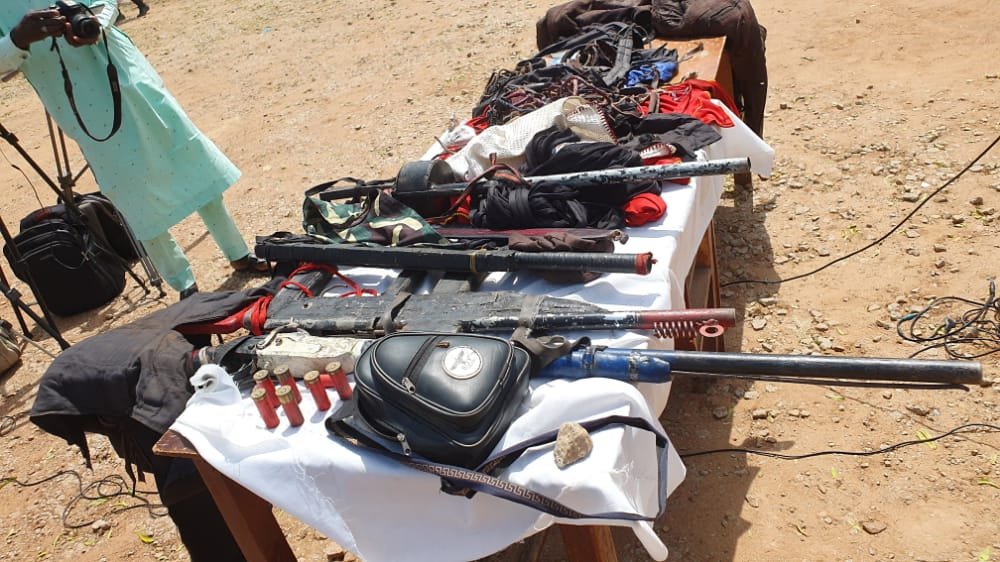 ZAMFARA POLICE COMMAND ARRESTS 12 SUSPECTS, RECOVER WEAPONS---PPRO