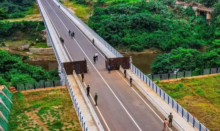 Nigeria, Cameroon inaugurate border bridge, joint post