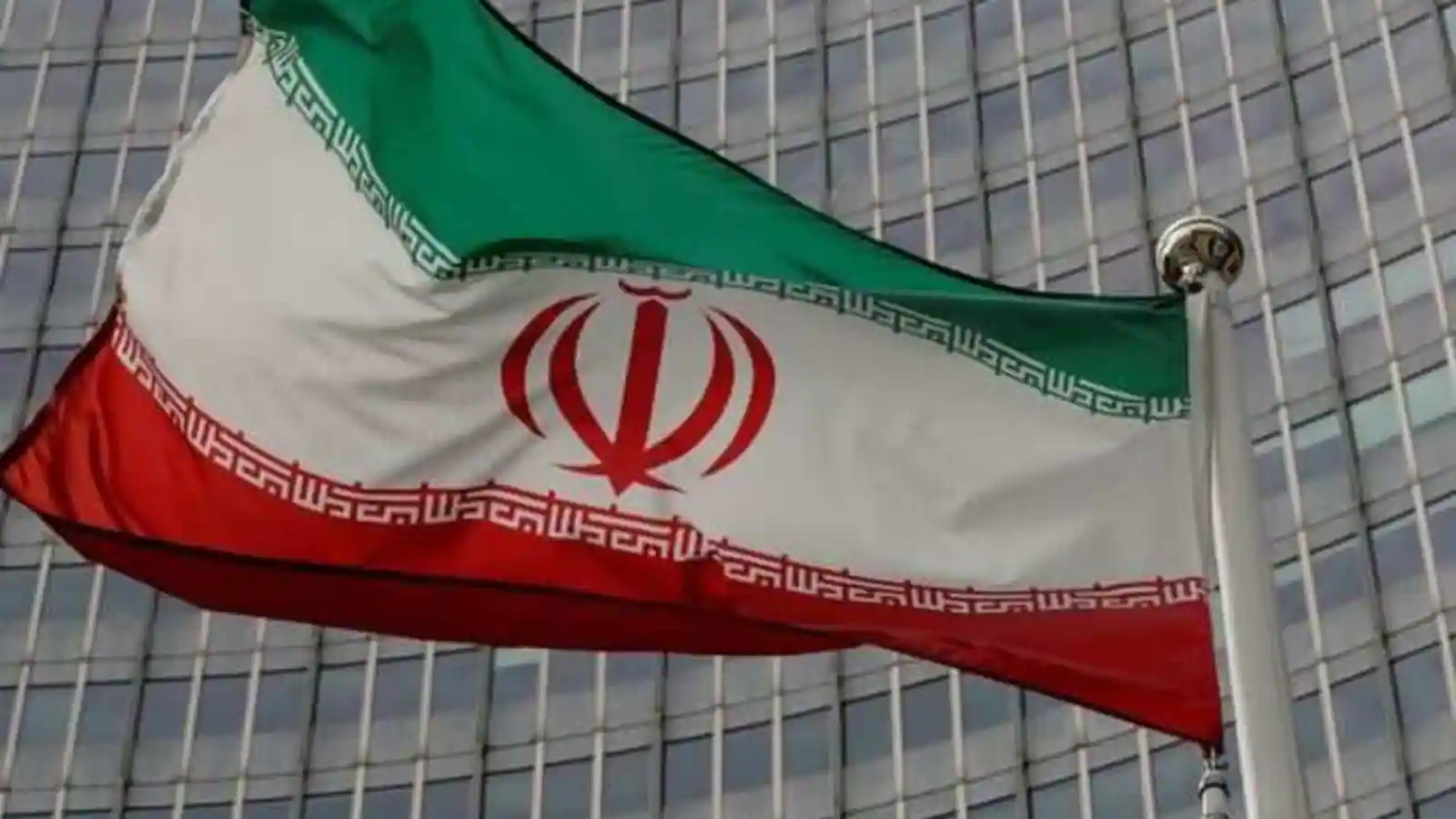 Iran charges 2 French nationals with espionage