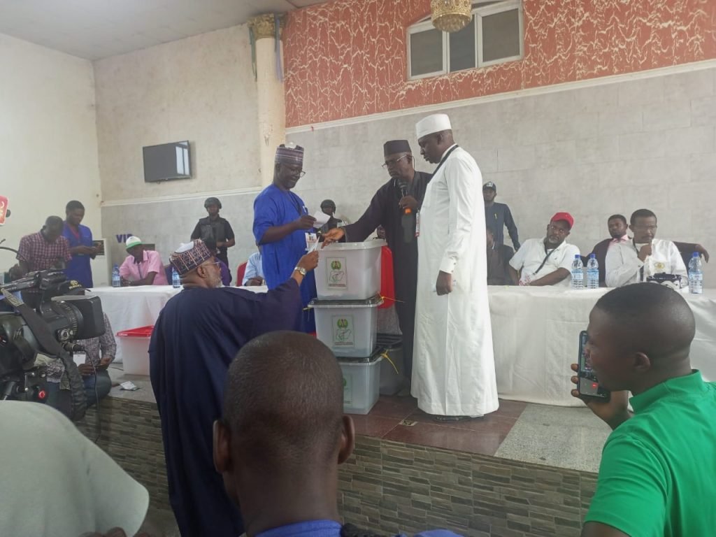 Jubilation as Senator Bwacha wins Taraba APC Guber rerun