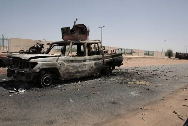 Shootouts in Khartoum on Eid holiday, army moves in on foot