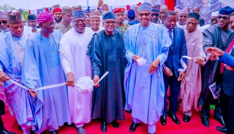Buhari inaugurates Federal Secretariat, Yenagoa