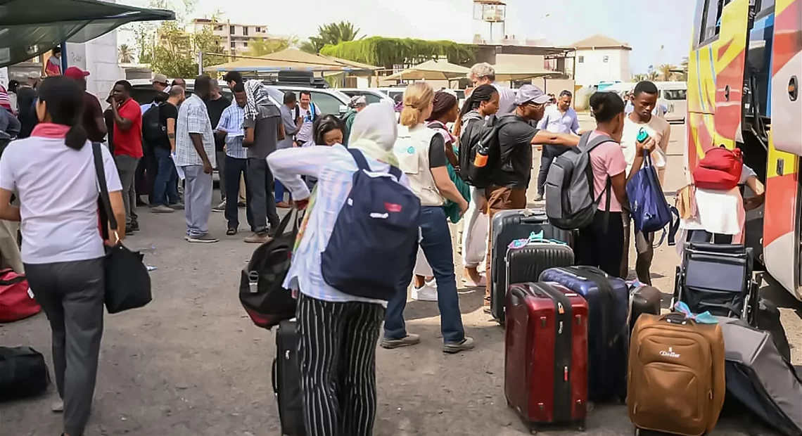 FG evacuates 2,518 Nigerians from Sudan in 3 weeks
