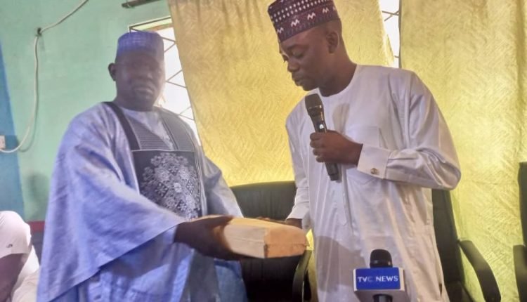 Senator Bwacha clears secretariat debt at APC Taraba 