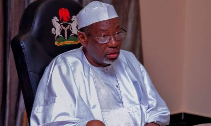 Again, Jigawa Govt warns officials against diversion of fertilizer, price hike