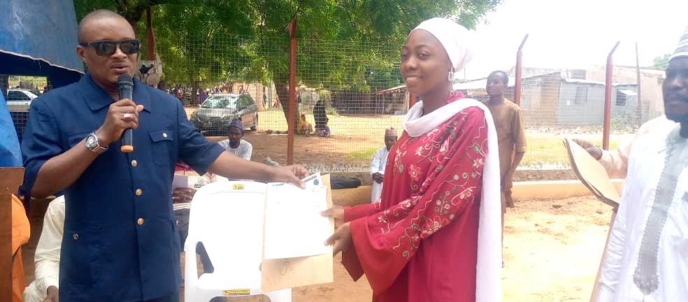ASUU Gives Scholarship To 10 Indigent Students, Commissions Fitness Center In UDUS