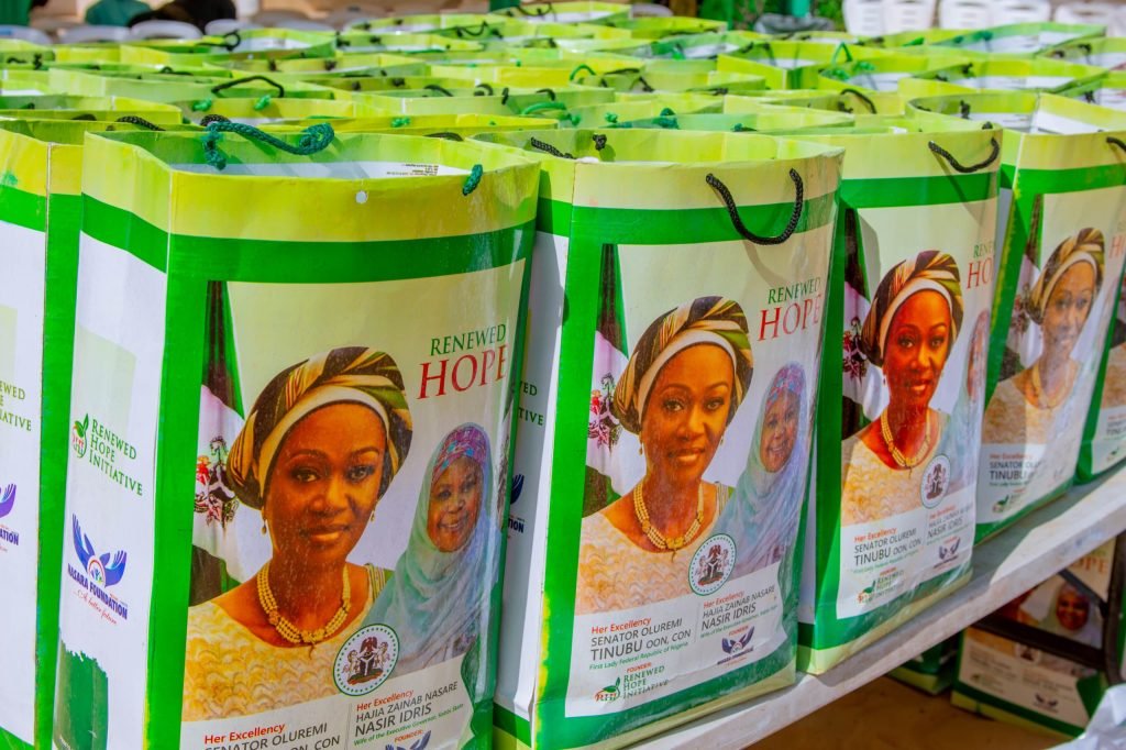 Renewed Hope Initiative: First Lady doles out N25m to 250 elderly people in Kebbi 