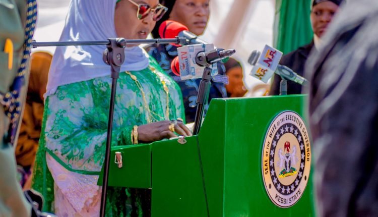 Renewed Hope Initiative: First Lady doles out N25m to 250 elderly people in Kebbi 