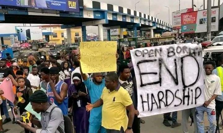 Protest Rocks Ibadan, Oyo State Over the Increasing Cost of Living in Nigeria