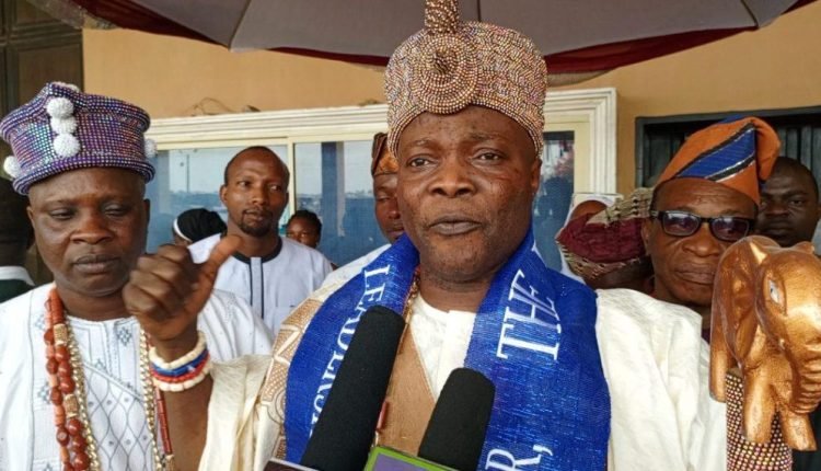 Olowu of Kuta urge youths to look beyond current challenges.