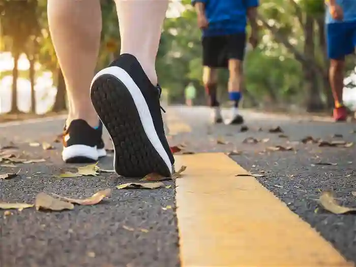 15 Major Benefits of Walking, According to Experts