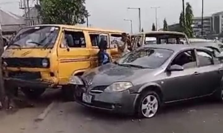 LASTMA rescues 3 accident victims as heavy-duty truck rams into other vehicles at Anthony, Lagos