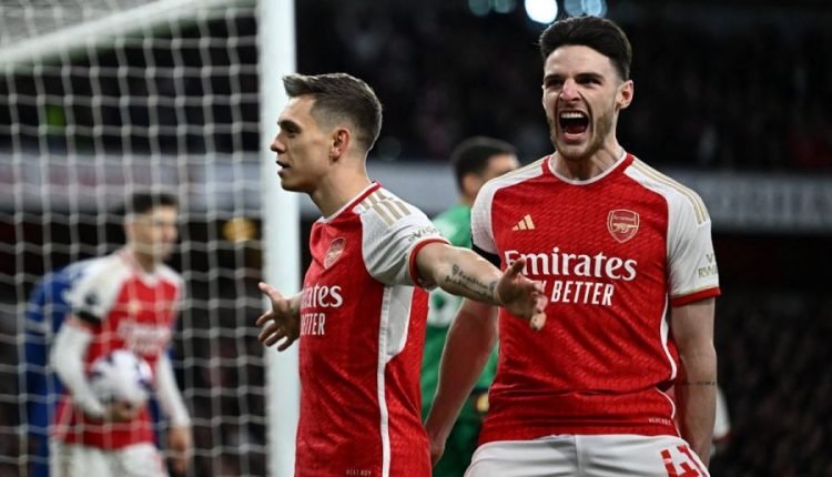 Arsenal's Rampage Shocks Chelsea: 5-0 victory fuels title dreams